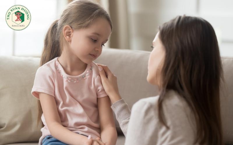 Trẻ nhỏ mắc bệnh động kinh, cha mẹ cần lời khuyên gì?
